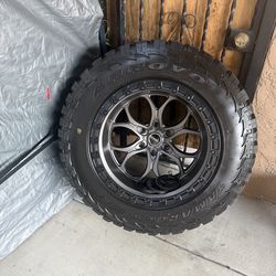 NEW 20x12 on 35 MT 6x5.5 6x139 TPMS INCLUDED NO DAMAGE