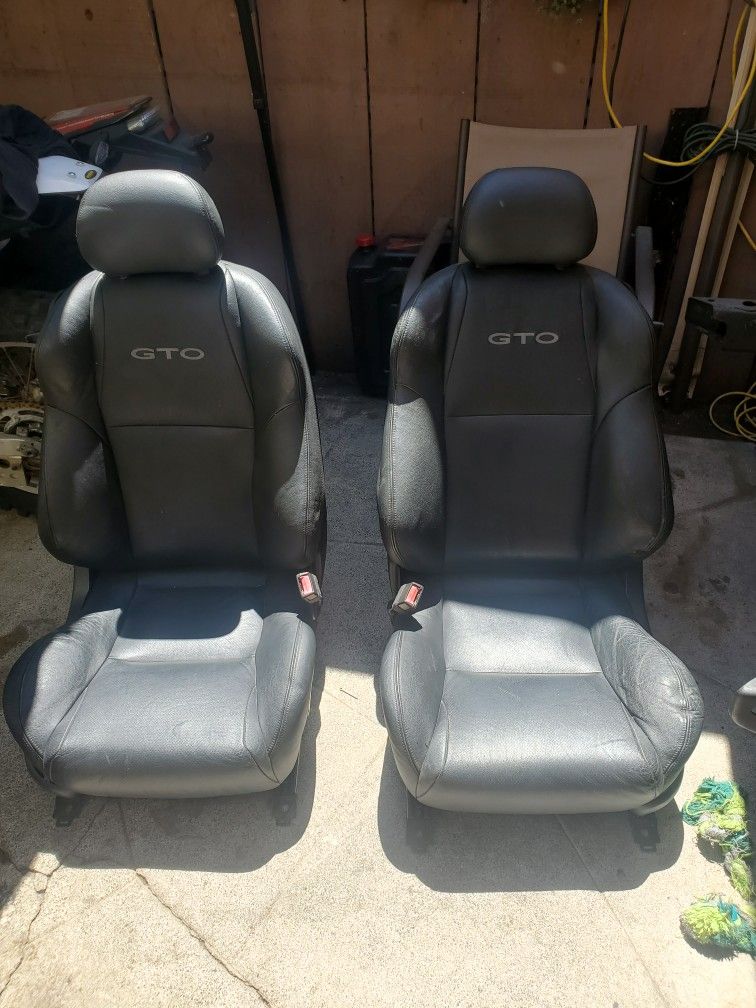 Pontiac GTO Bucket Seats