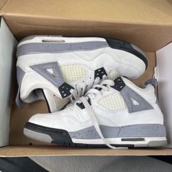 Size 4Y Jordan 4