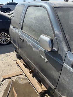 T100 passenger door