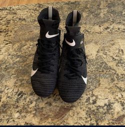 Football/baseball Cleats