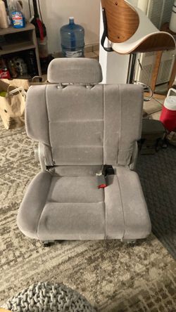 2004 Toyota sequoia 3rd row seat
