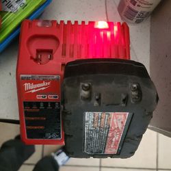 Milwaukee charger and battery read discription