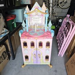 KidKraft Disney Princess Dance & Dream Wooden Dollhouse, Over 4-Feet Tall, Spinning Dance Floor