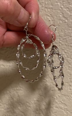 3 rings moving Sterling silver earrings 1.5”