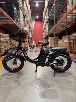 Ultra-long-lasting folding electric bicycle