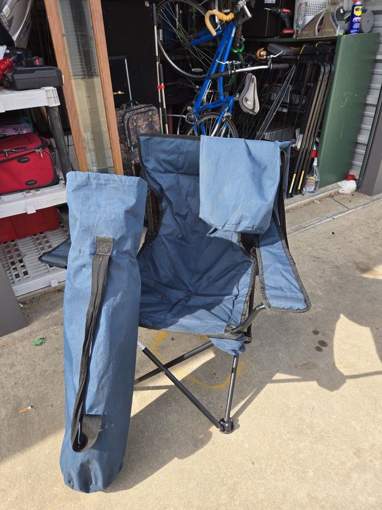2 Camping chairs heavy duty an air Mattress