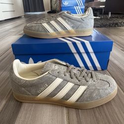 Adidas Women’s Originals Gazelle Indoor Canvas Shoes Sneakers - Grey White Gum - Size 6, 6.5, 7, 7.5, 8, 9, 10