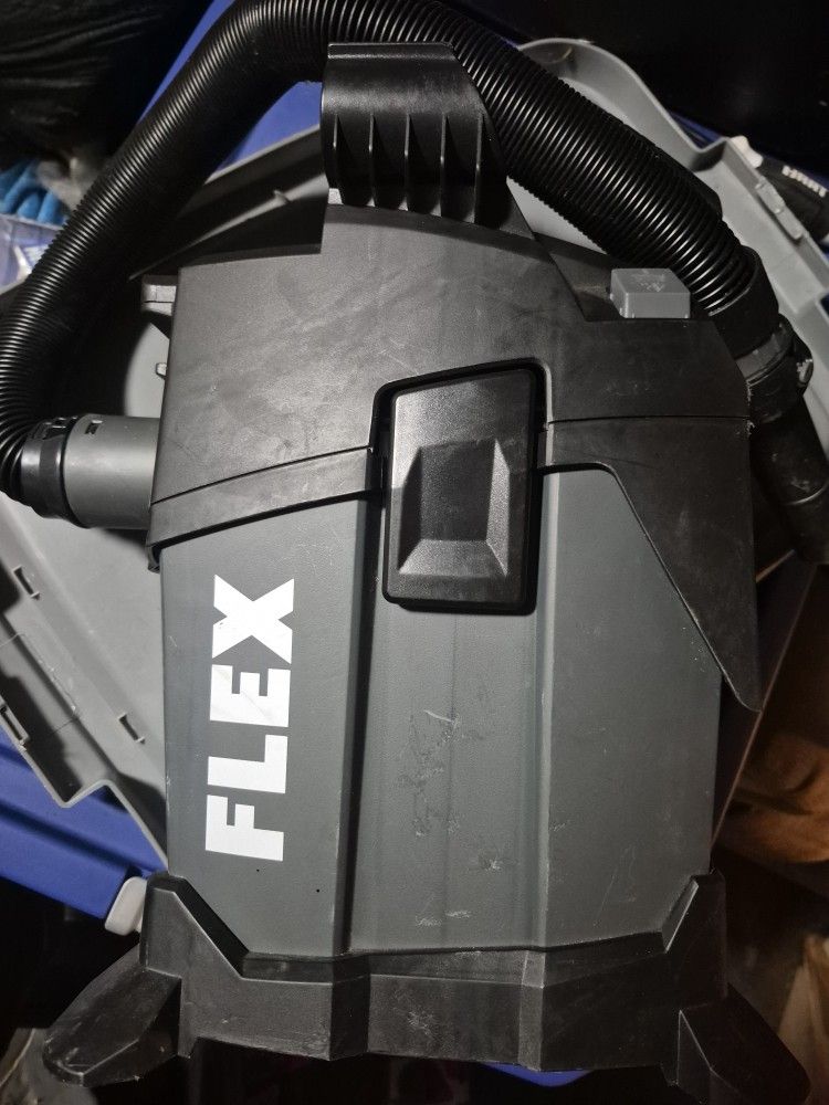 FLEX 1.6-Gallon 1 HP Cordless Wet/Dry Shop Vacuum