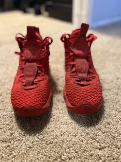 Lebron 17 ‘Red Carpet’
