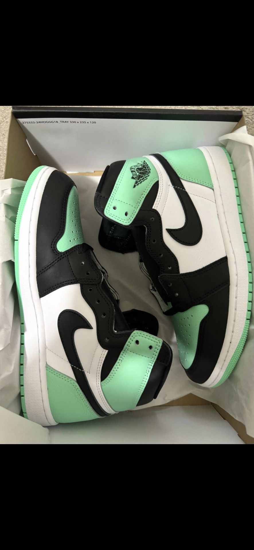DS NEW JORDAN 1 GREEN GLOW SIZE 9.5