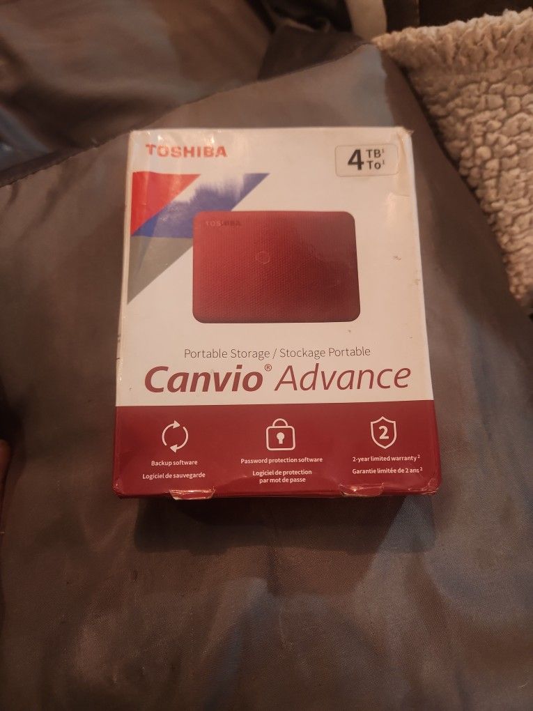 Toshiba Canvio Advance 4Tb  Portable Storage! NiB!