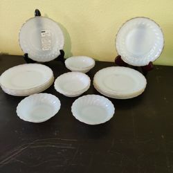 VINTAGE FIRE KING GOLDEN SHELL DINNERWARE SET