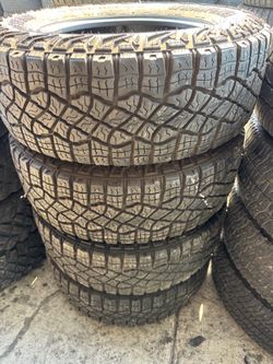 275/65r18 Goodyear tires en excelentes condiciones de vida las 4