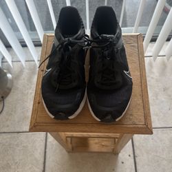 One Pairs Nike Shoes 10/‘ 1/2