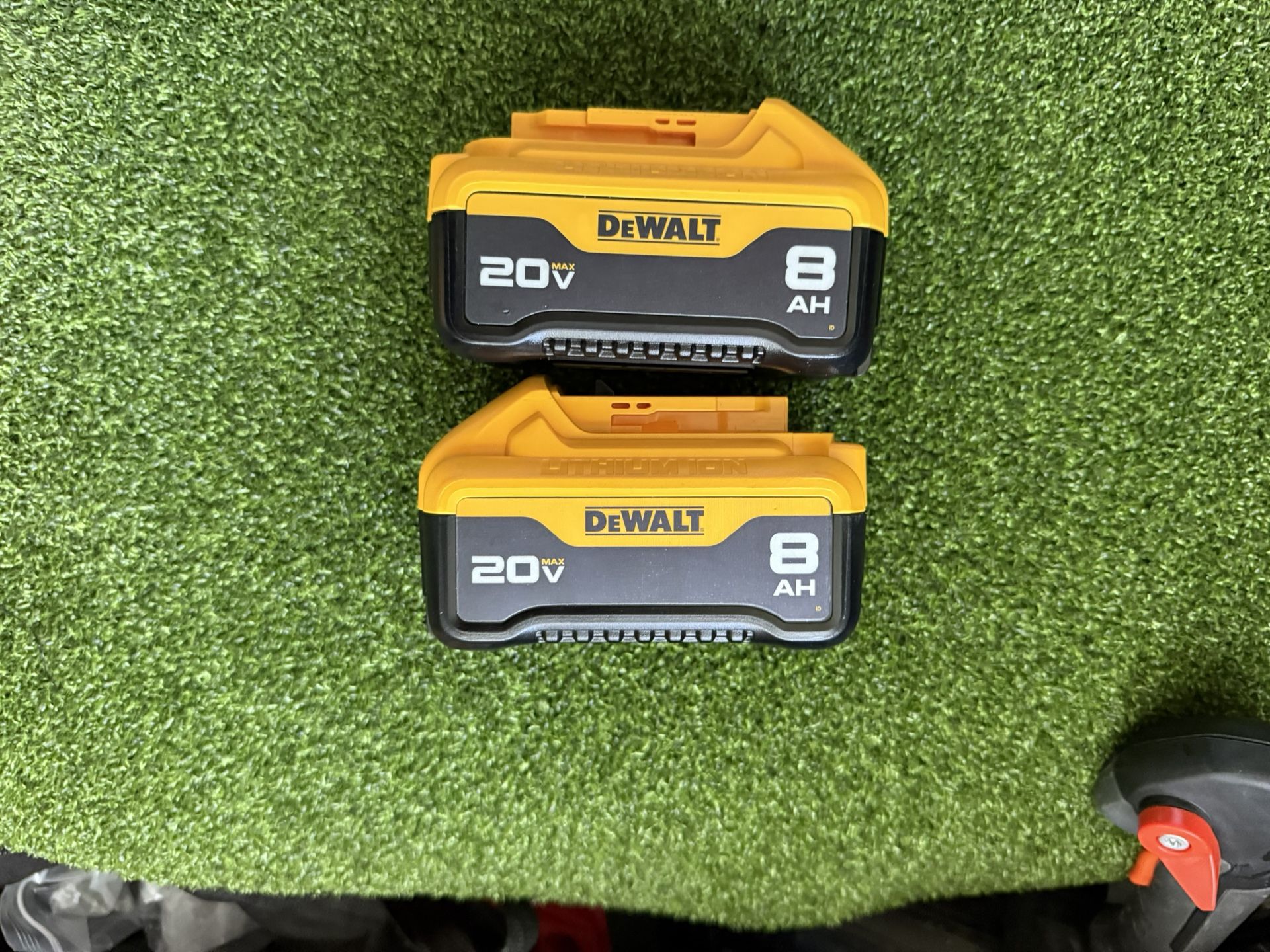 DeWALT 20V XR Lithium 8 AH
