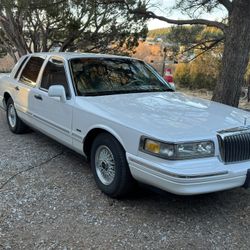 1997 Lincoln Town Car Signature Series 