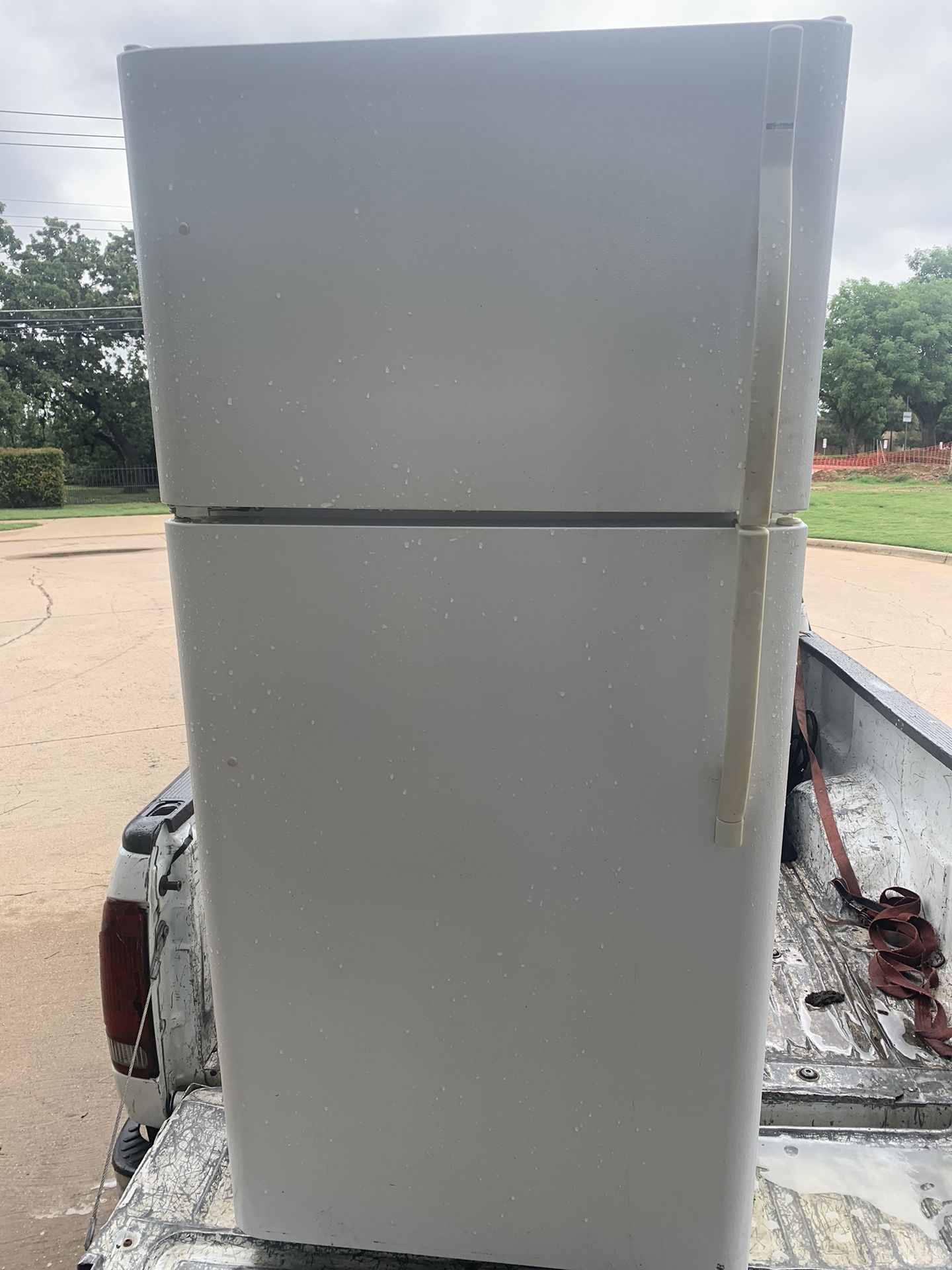 Refrigerator