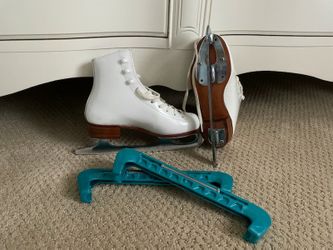 Girls Ice Skates 