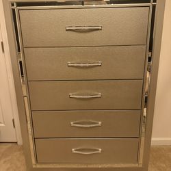 Mirrored 5 Drawer Dresser