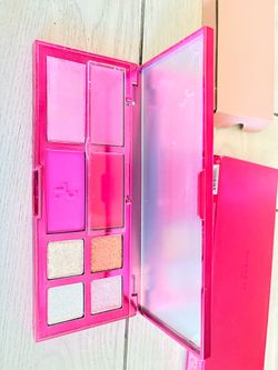 Patrick TA limited edition makeup palette