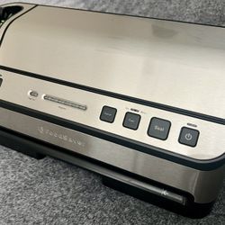 FOODSAVER VACUUM FOOD BAG SEALER V4880