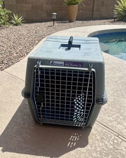 Pet Mate Deluxe Pet Porter Jr. Carrier/Kennel