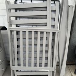 Complete Crib And Baby Changing Table