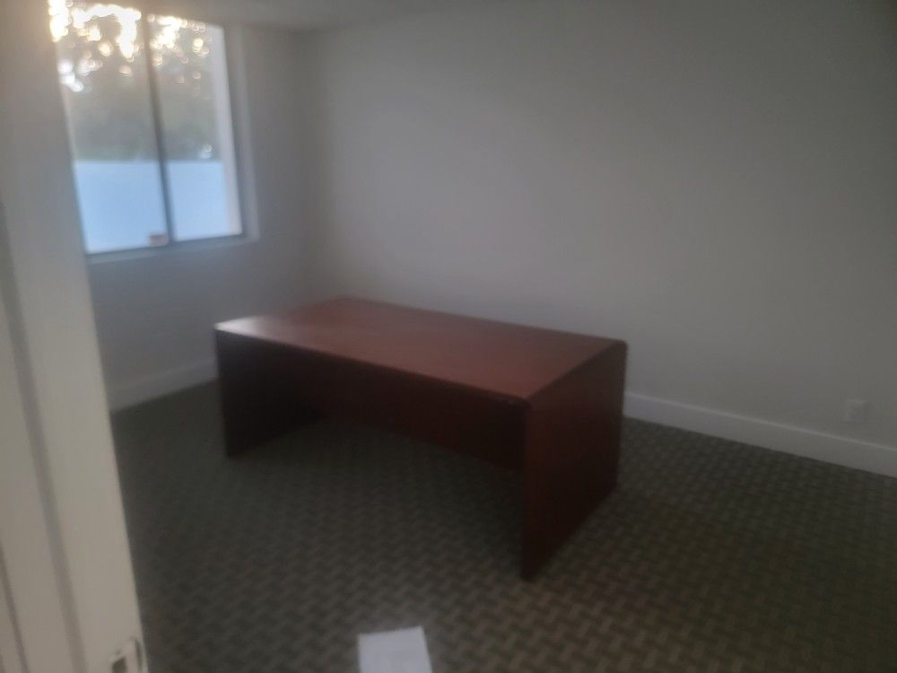 Office Desk And Furniture