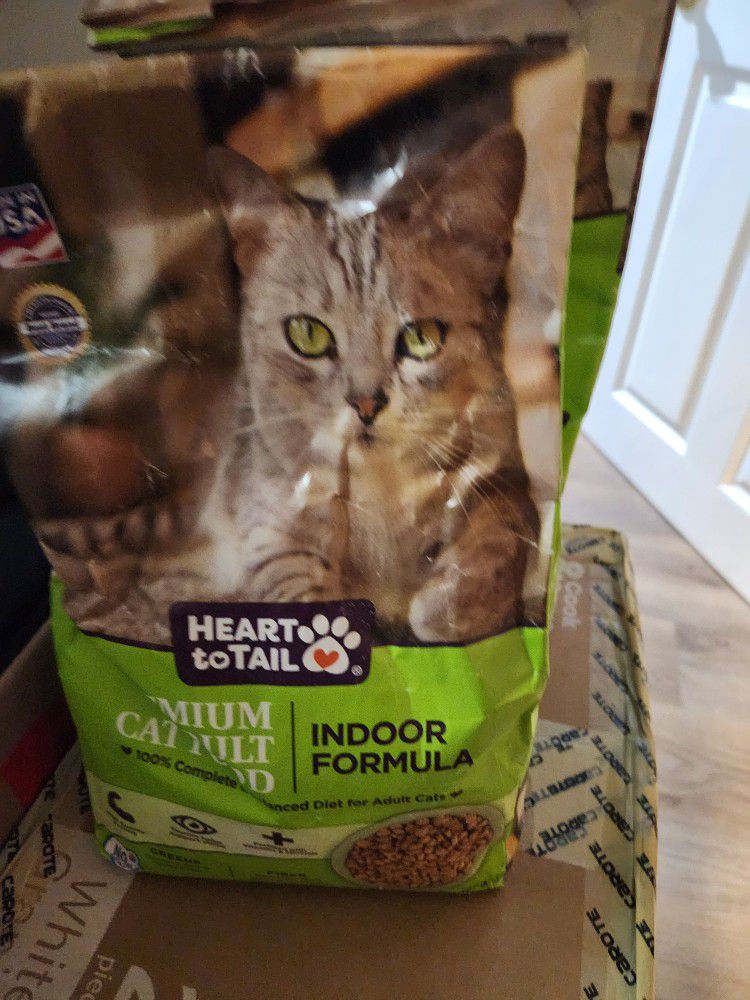 Heart To Tail Cat Food