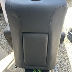 G8 Gt 2009 6.0 ( Top Middle Seat)