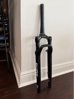Gravel suspension fork 40mm travel brand new