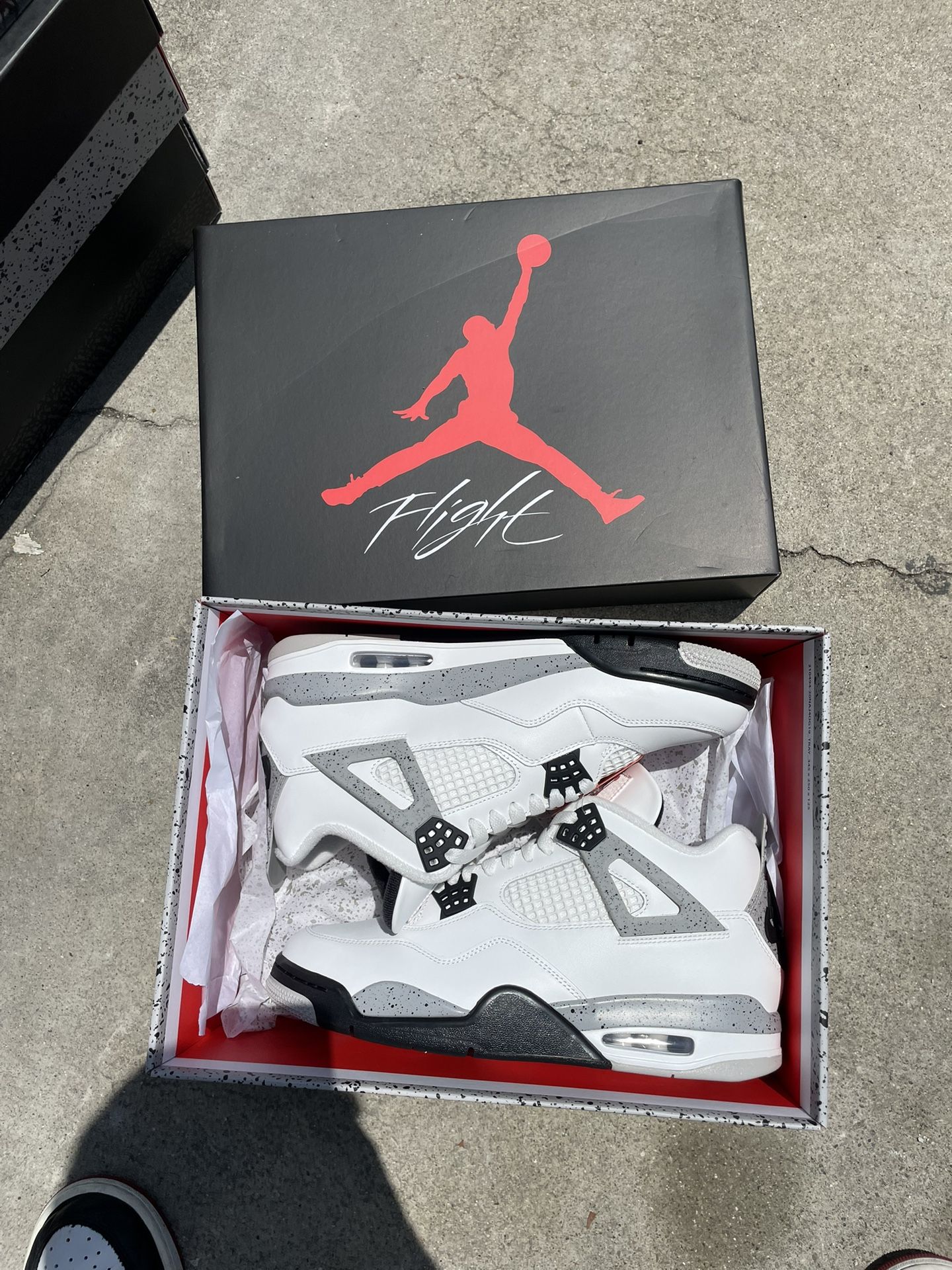 White Cement Jordan 4