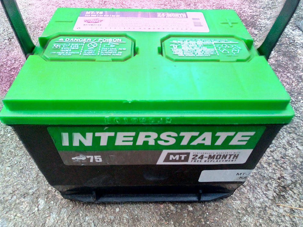 Interstate MT group 75 side post car truck battery perfect condition