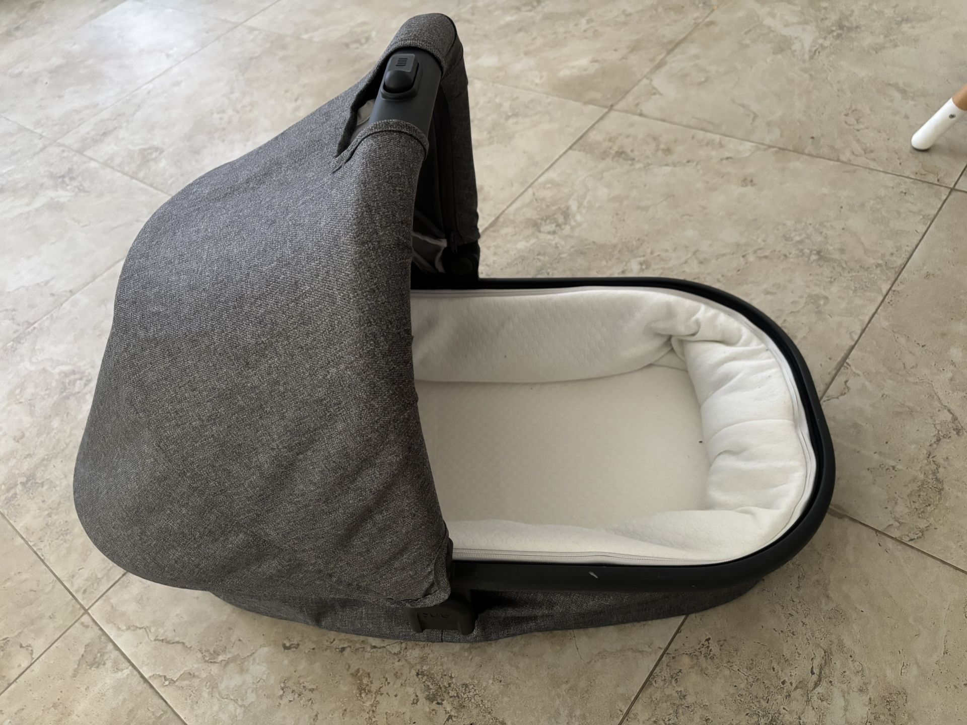 UppaBaby Bassinet For Vista stroller