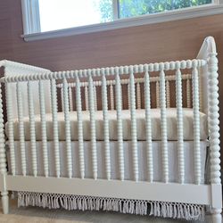 Jenny Lind Crate & Kids White Convertible Crib (Land of Nod)
