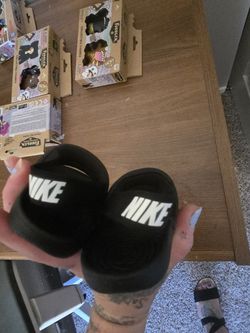 Baby nike slides