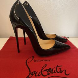 Christian Louboutin “So Kate” Pump - Size 7.5 (37 1/2)