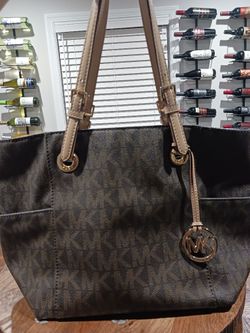 Michael Kors jet Set Travel Tote for Sale in New York, NY - OfferUp