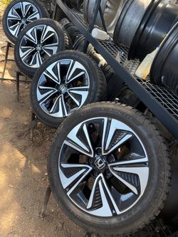 Honda 17” wheels with winter tires $700