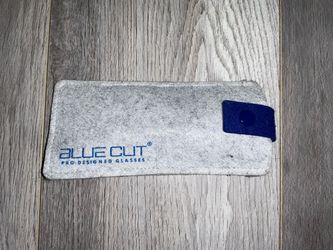 BLUE CUT Pro Blue Light Filtering Glasses – Black + Case