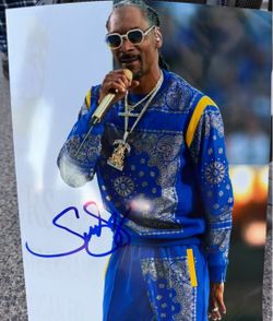 Snoop Dogg signed 8x10 Super Bowl photo