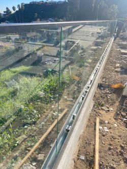 Glass fencing,