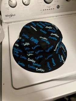 Black bucket hat by cookies