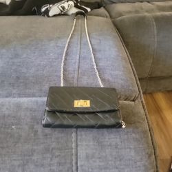 SMALL BLACK PURSE