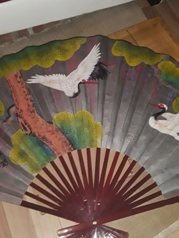 Authentic Chinese Fan .