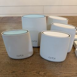 Netgear Orbi RBR40 Mesh Wi-Fi Router + 3 RBS20 + 1 RBR20 