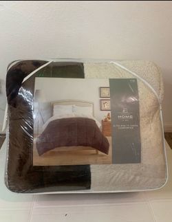 Ultra Mink To Sherpa Comforter Full/Queen