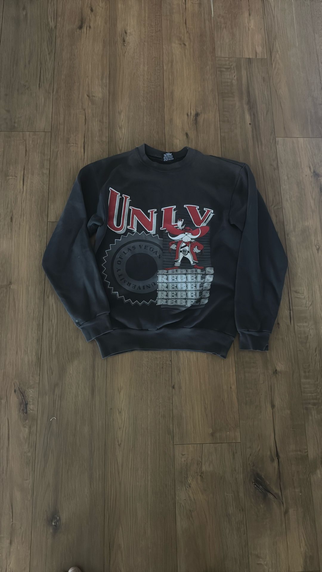 UNLV VINTAGE CREWNECK