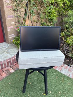Vizio 23.5” TV